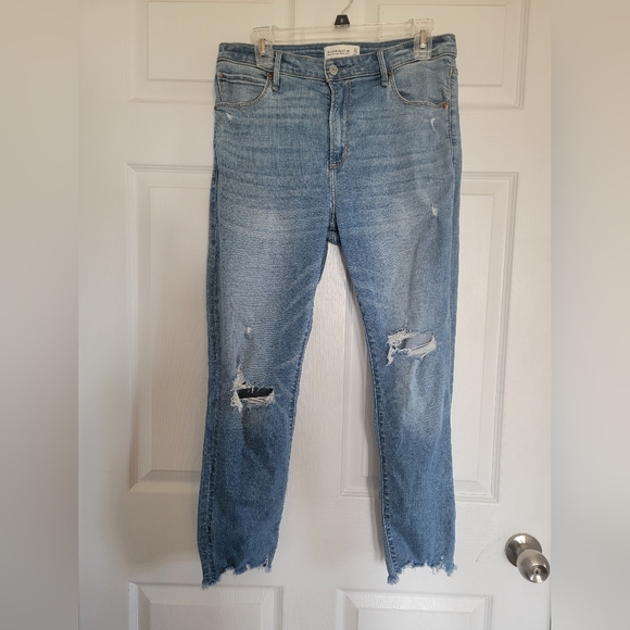 Abercrombie & Fitch Denim - Abercrombie and Fitch High Rise Skinny Jeans